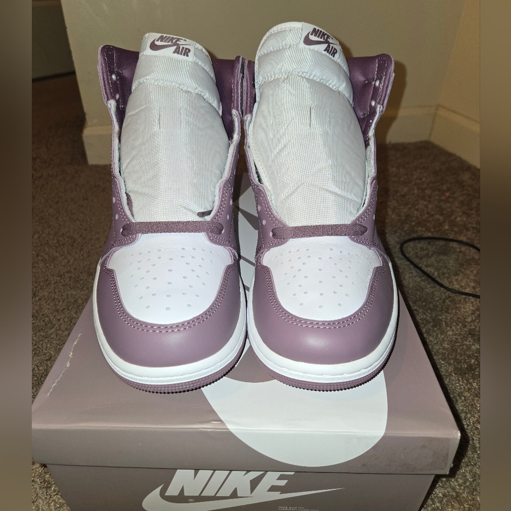 NIB Air Jordan 1 Retro High OG - Picture 5 of 10